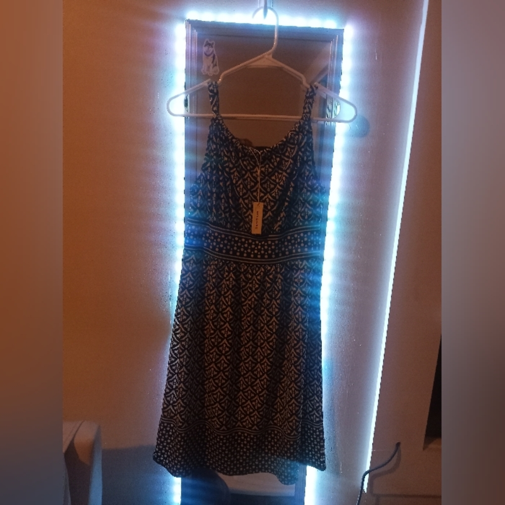 Medium black and white dress